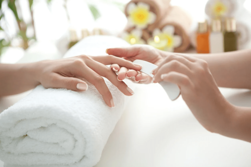 mani pedi services